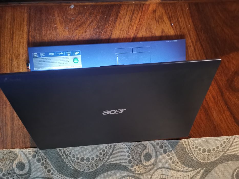 Acer aspire timeline X 5830T  procesor I3