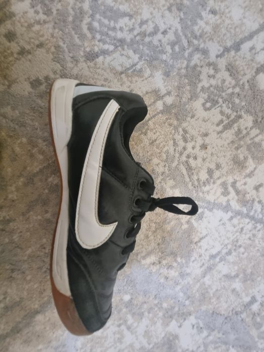 Футзалка NIKE TIEMPO чёрный размер 38