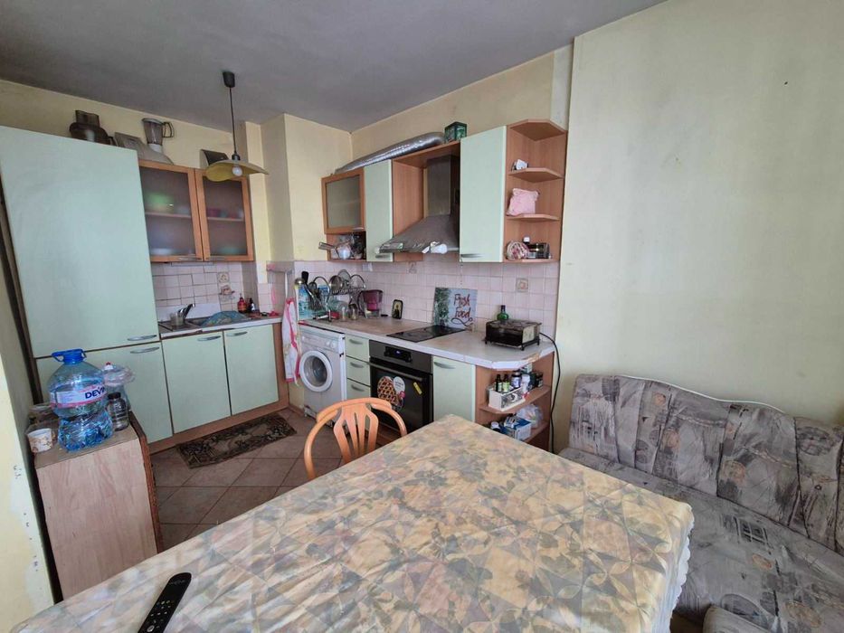 Продава се Четиристаен апартамент в Варна, Център - 87 кв.м за 2472 €/кв.м - Снимка #3