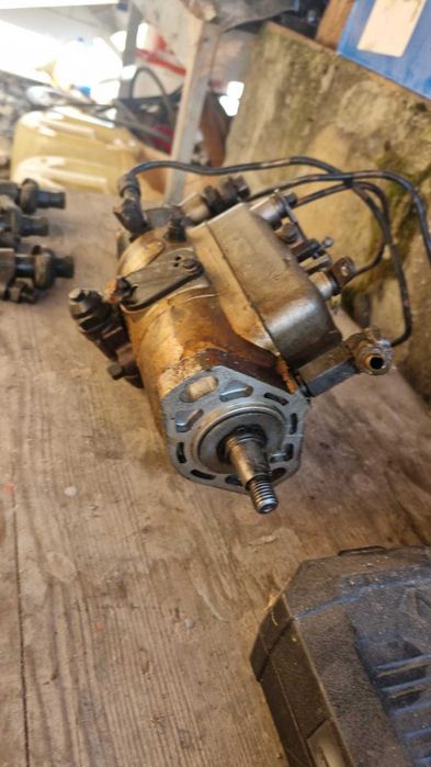 Pompa injectie pentru tractor