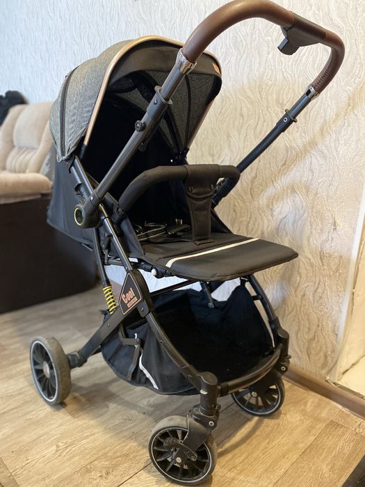 Продам прогулочную коляску