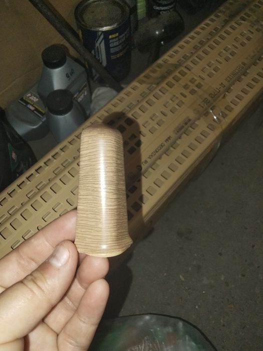 Продам плинтуса новые