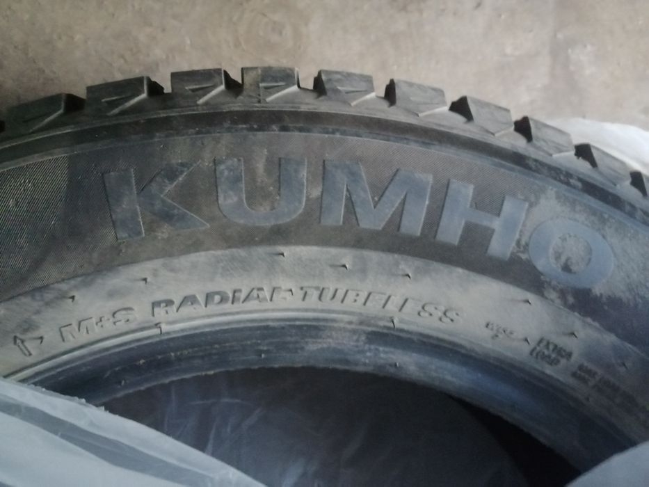 Шины Kumho, состояние НОВЫХ!