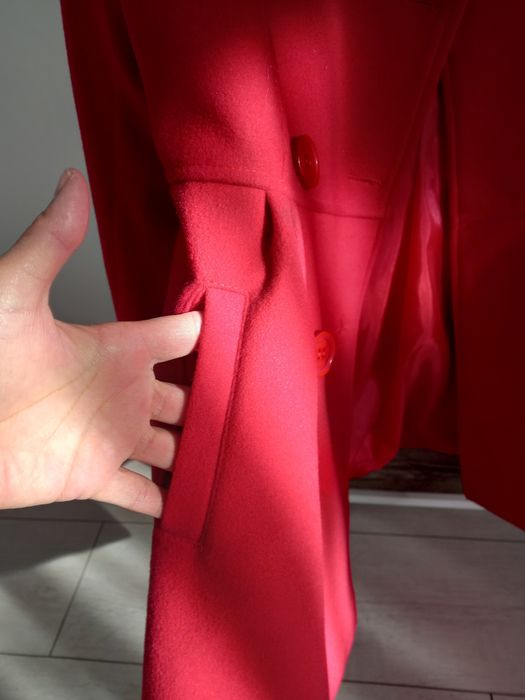 Дамско червено палто