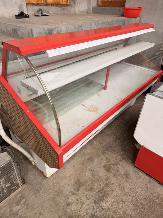 Vitrina xaladin sotiladi ishlashlari zor