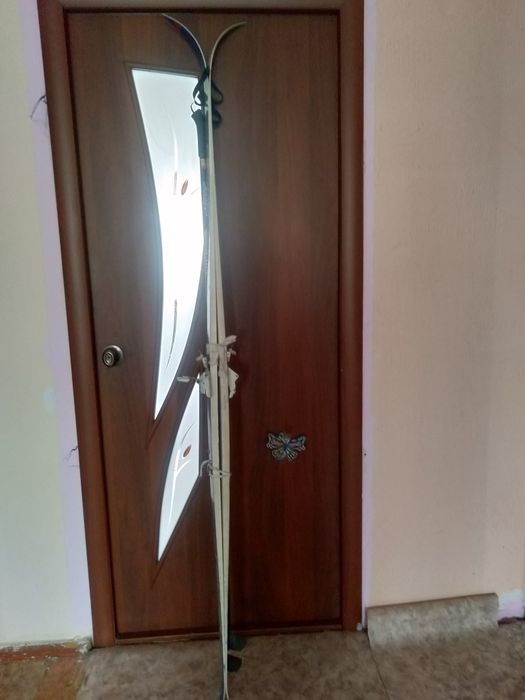 Продам лыжи в комплекте
