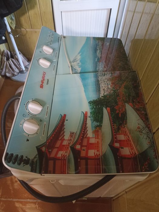 Продается стиральная машина полуавтомат.