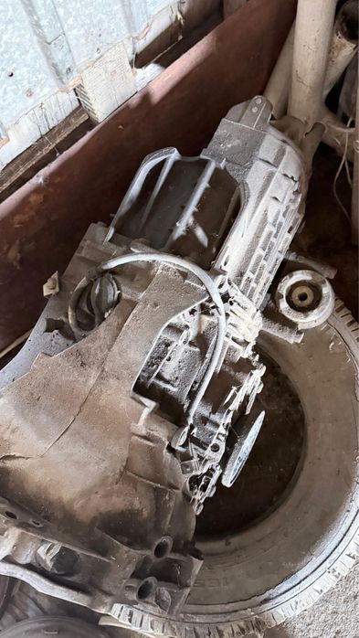 Продам коробку ауди Б4