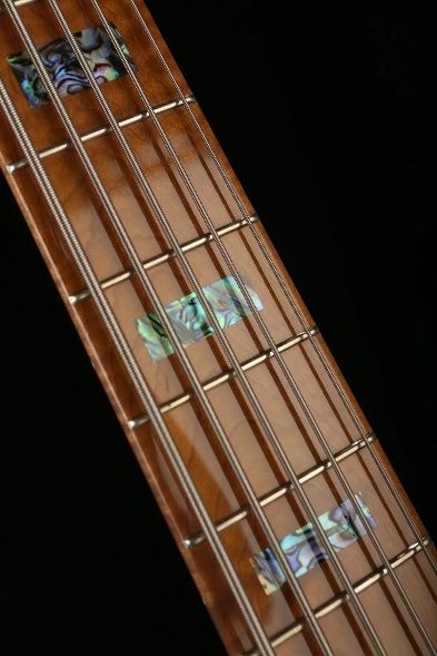 Бас гитара 5-стр. Marcus Miller P10