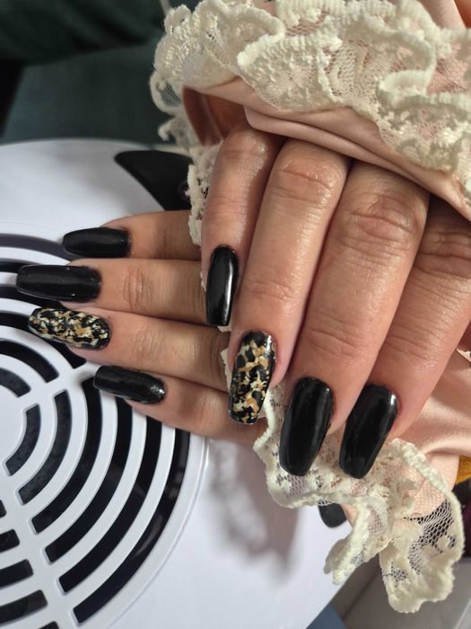 Manichiură  pedichiura la preturi accesibile Brașov
