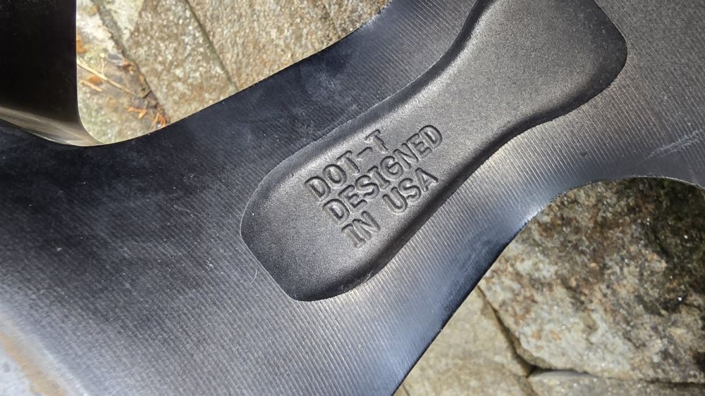 Продава 4 броя Off Road гуми с джанти