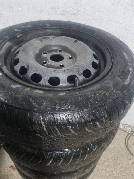 Продам диски с шинами от Ауди с4