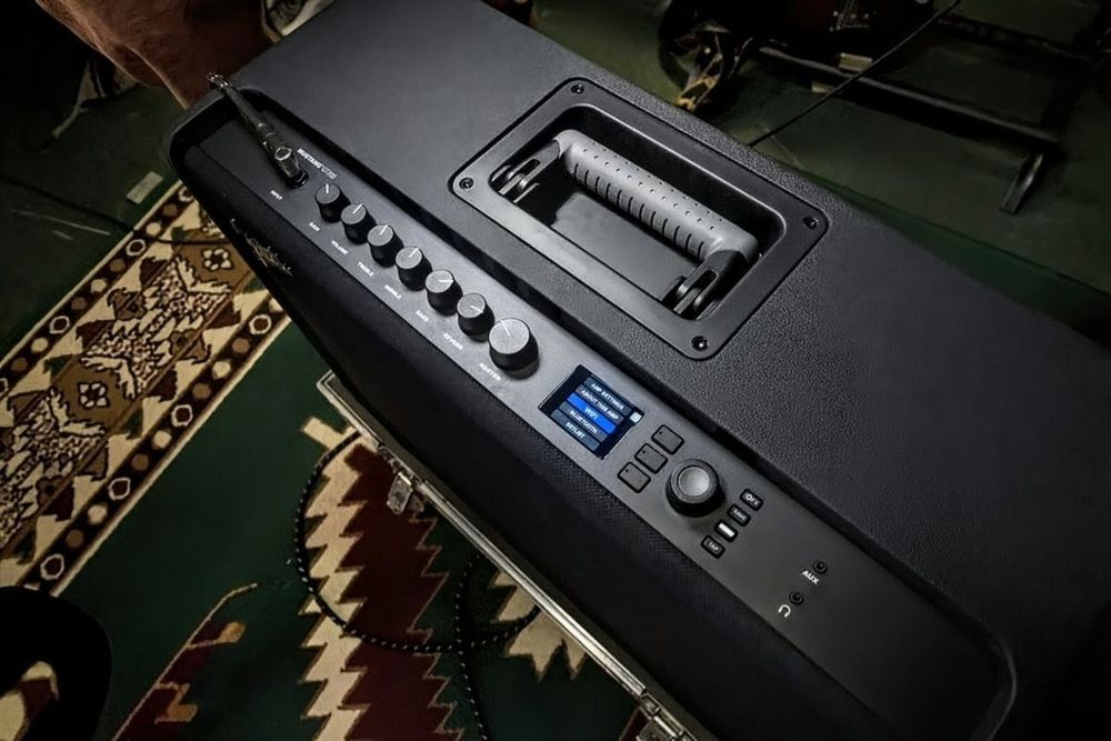 FENDER • Mustang® GT 40  и  GT200• Усилватели за електрическа китара • футсуич