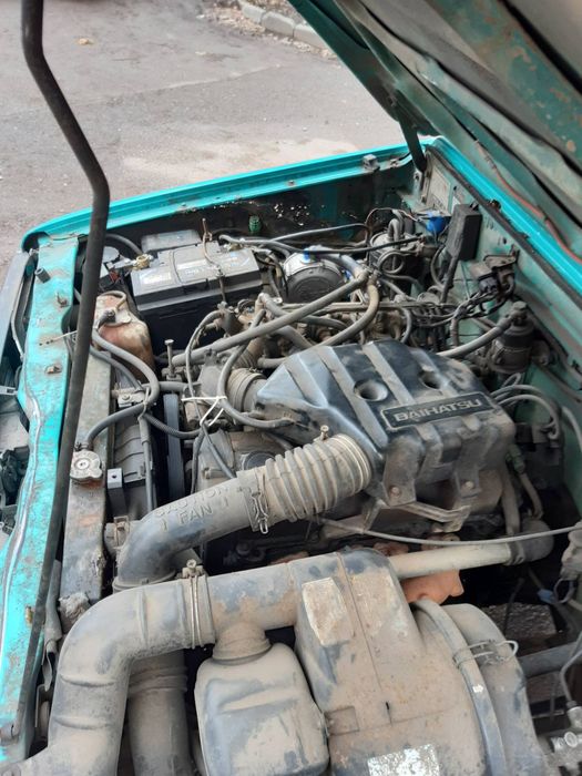 Продавам Daihatsu Feroza
