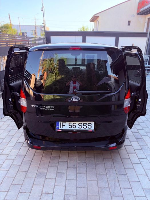 FORD Tourneo Courier 2019 — imagine 4