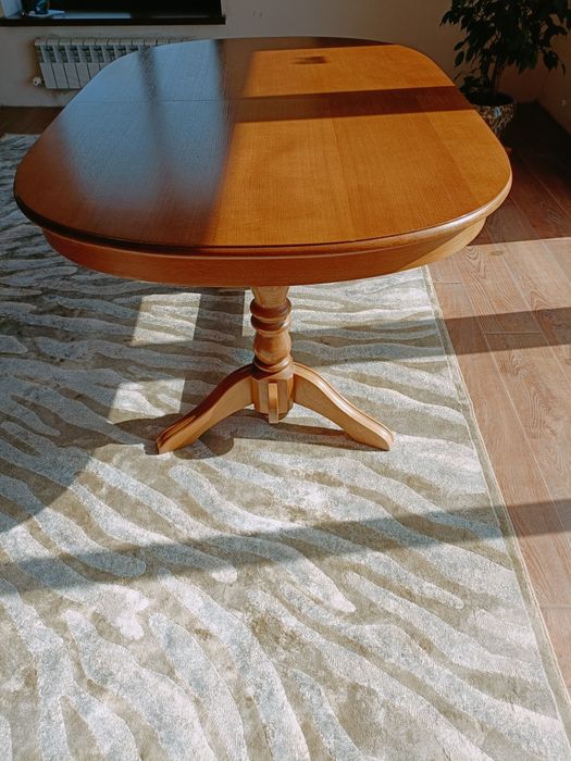 Продам стол в отличном состоянии