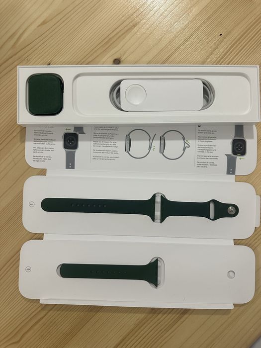 Apple Watch series 7  Green Aluminum Case 45MM