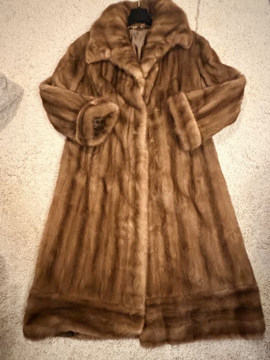 Haina blana nurca premium Italia