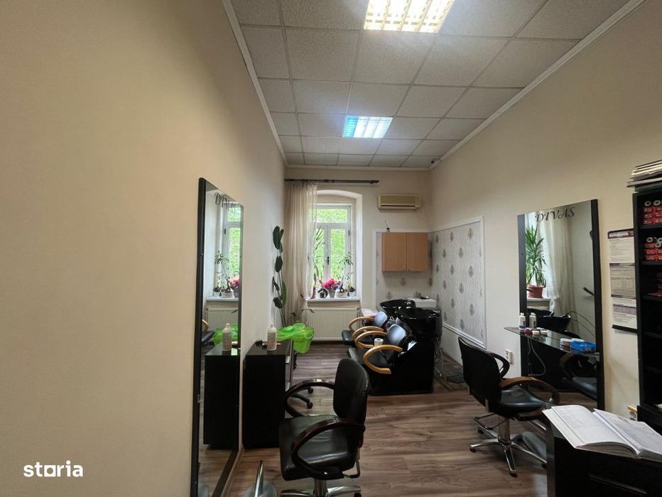 Spatiu comercial ultracentral premium de vanzare, 721 mp util, 1302 mp