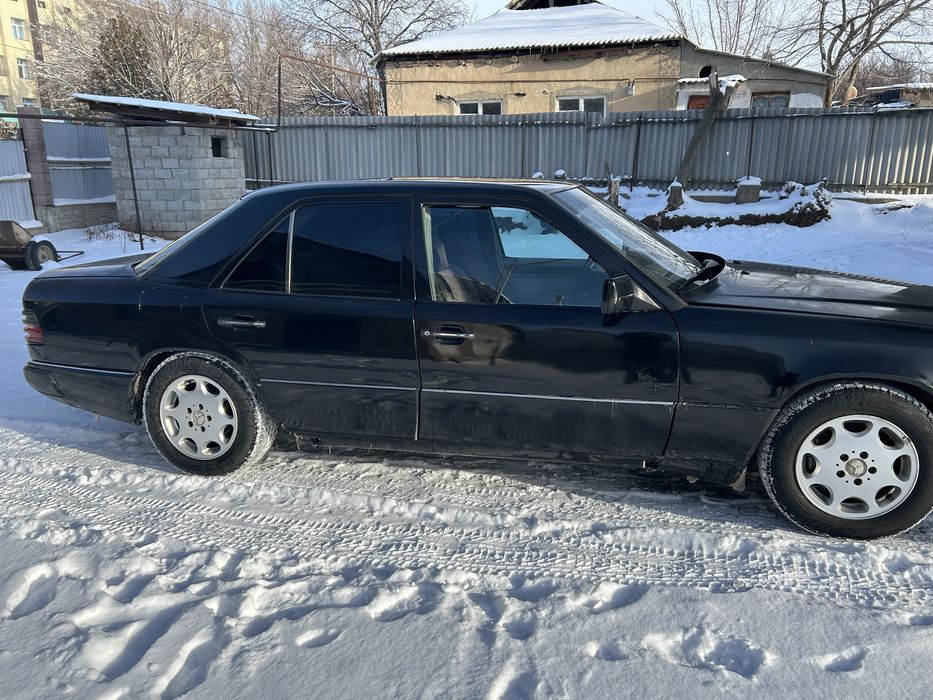 Мерседес 124  об 3,3