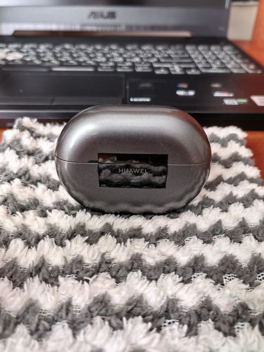 Продам наушники huawei freebuds pro