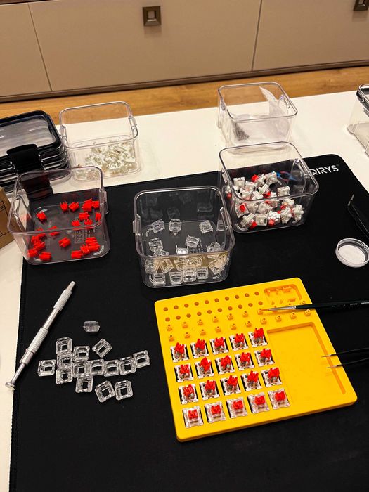 Tastatura mecanica modificata / lubrfiata manual - LEAVEN 61