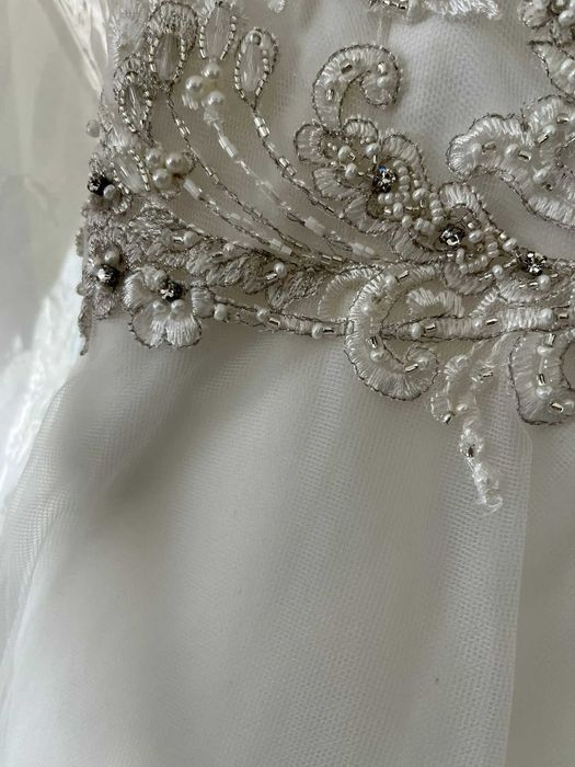 Vand rochie de mireasa Demetrios