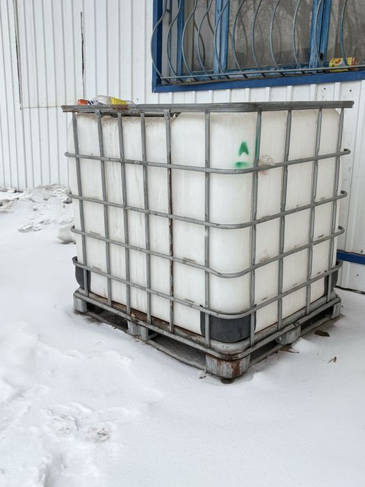 Продам емкость 1 куб