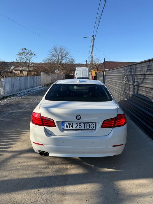 BMW Seria 5 F10  520D