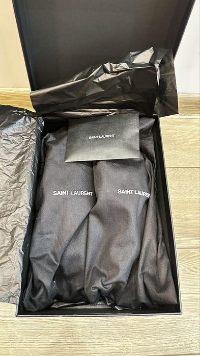 Сандали Saint Laurent