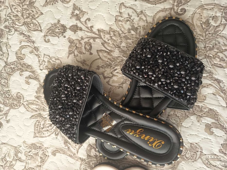 Чехли Модели 36 номер Нови