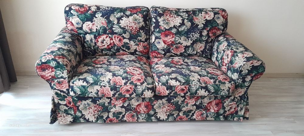 Двуместен диван от ИКЕЯ