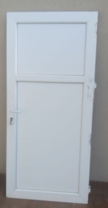 Vând ușă termopan
