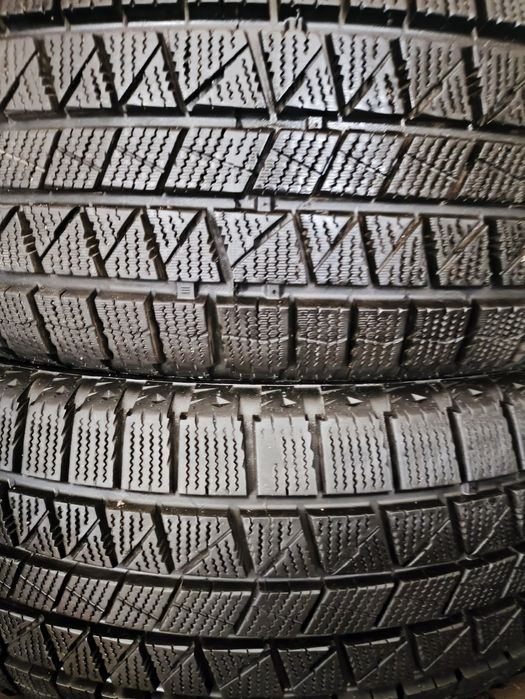 Продам шины. Зимние. R16