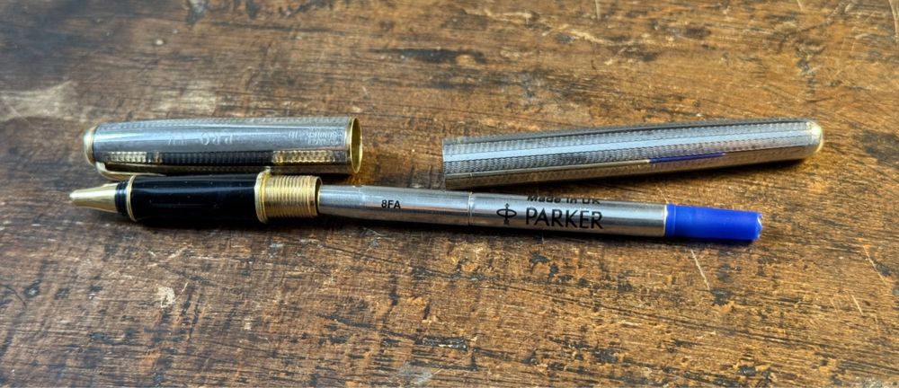 Pix Parker Sonnet argint marcat Pro tv