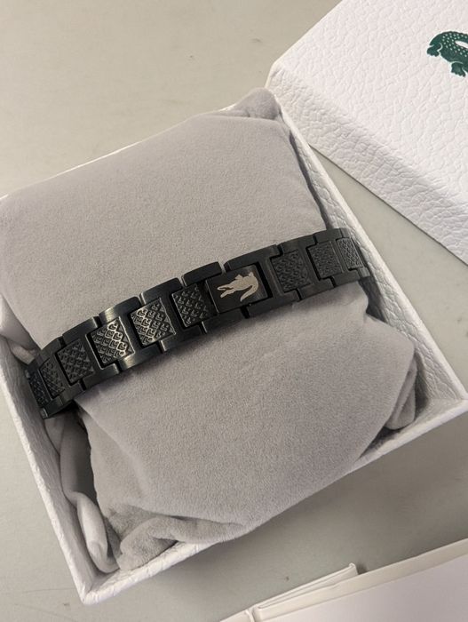 Гривна Lacoste черна