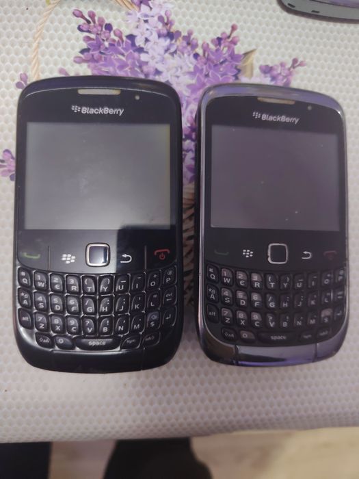 4 Blackberry doua funcționările doua nu și două telefoane diferite