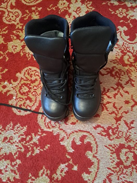 Продам зимние военные берцы