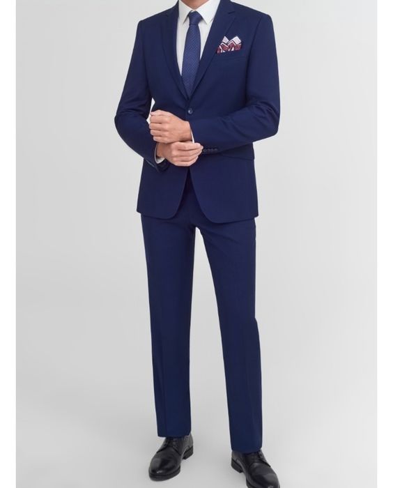 Костюм стильный современный