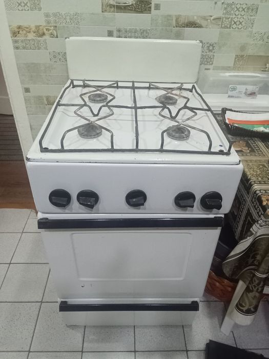 Газовая плита рабочая продается