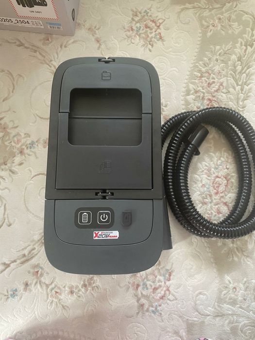 Уред за чистене на тапицери(диван,столчета)