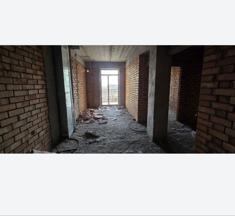 2 xona 60,9 kvadrat qora suvoq relaniy klientla tel qilila