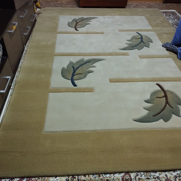 Продам толстый шерстяной ковер 2*3