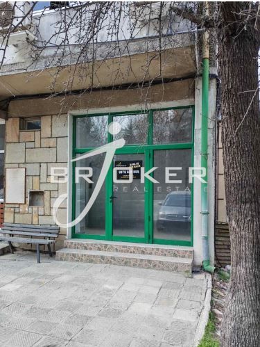 Дава се под наем Магазин в Кърджали, Център - 24 кв.м за 199.41 € - Снимка #1