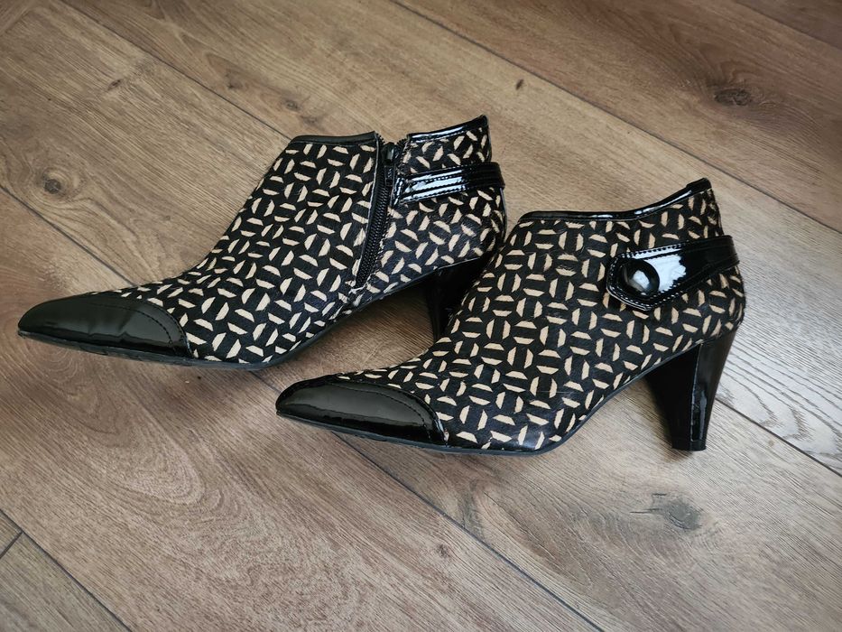 Естествена кожа с косъм дамски боти Franco Sarto 40-41 номер