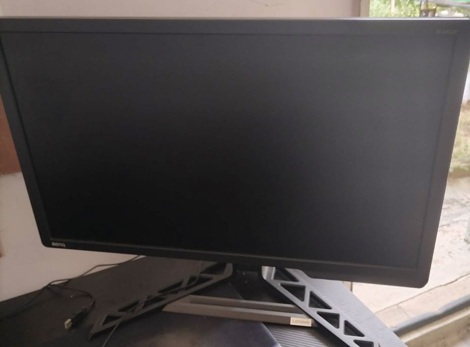 Геймърски монитор BenQ Lenovo
