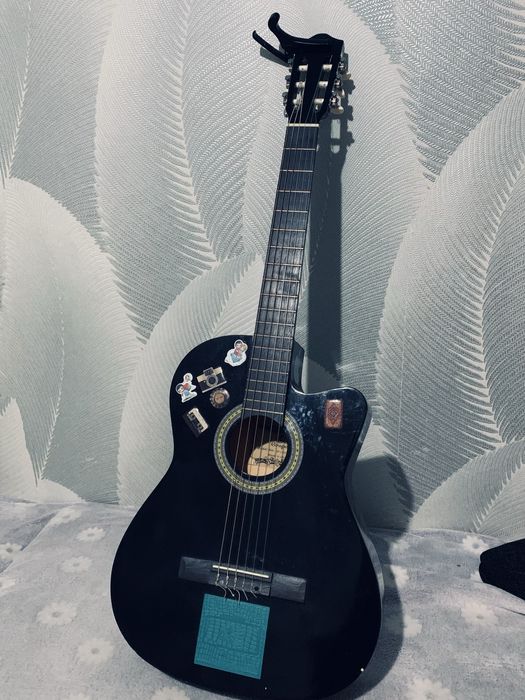 Гитара класика продаю