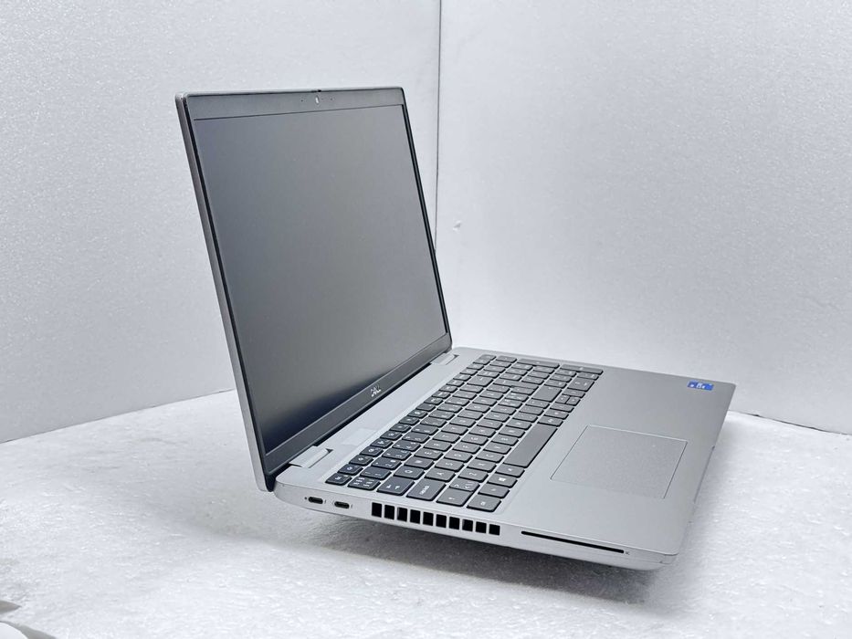 реновиран Mobile Workstation Dell Precision 3561 15.6" i7-11850H 32GB 1020 клас А Гаранция