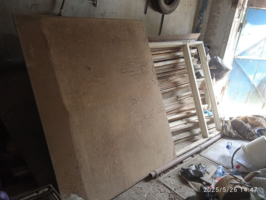 Продам дерева брус и деспе и двер и газплити