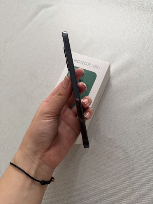 Продам HONOR x8b в идеальном состоянии